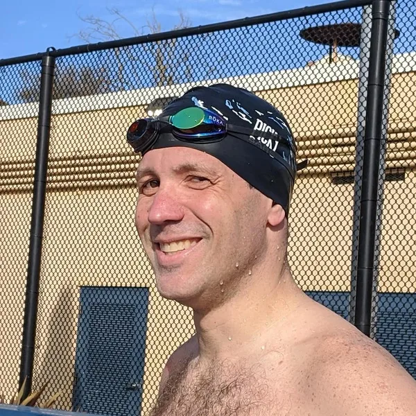 Great morning swim workout with @emjtriteam and @purplepatchfitness - powered by @pickybars oatmeal!