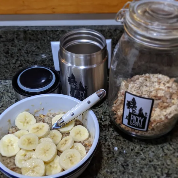 It is really hard to make oatmeal look appealing in pictures, but here's my attempt!