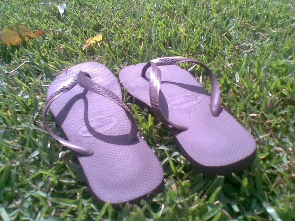 My Australian thongs