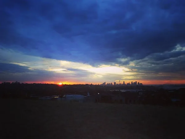 Perfect sunset over Sydney - Thanks for showing me this amazing spot @jenn_b20